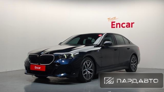 BMW 5 Series (G60)