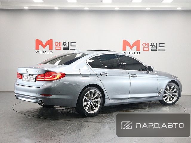 BMW 5 Series (G30)