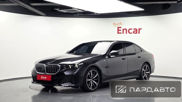 BMW 5 Series (G60)