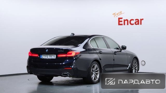 BMW 5 Series (G30)