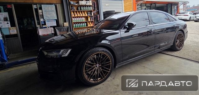 Audi A8 (D5)