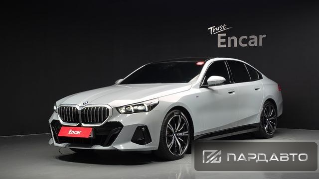 BMW 5 Series (G60)