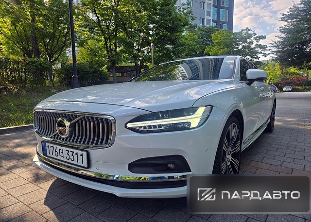 Volvo S90