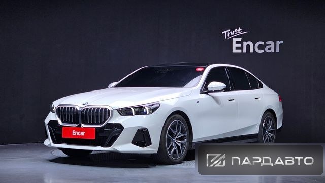 BMW 5 Series (G60)