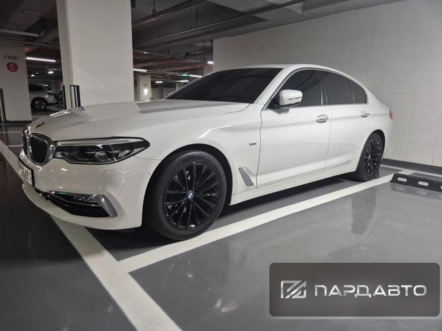 BMW 5 Series (G30)