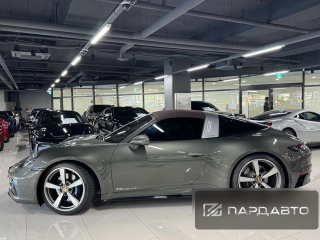 Porsche 911(992)