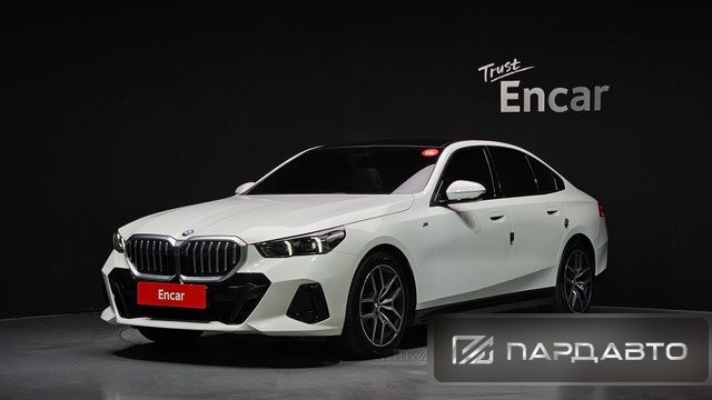 BMW 5 Series (G60)