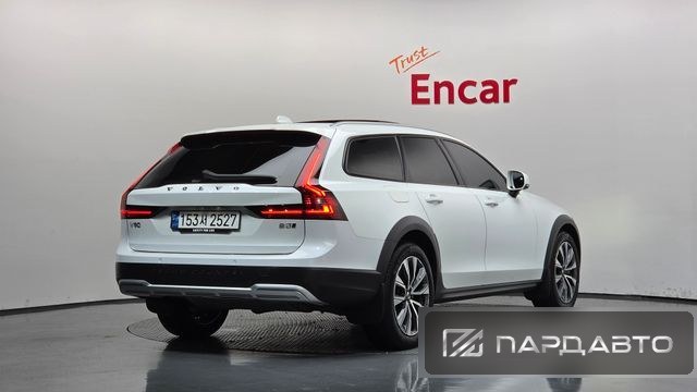 Volvo V90 Cross Country