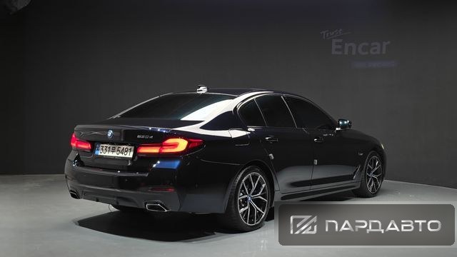BMW 5 Series (G30)