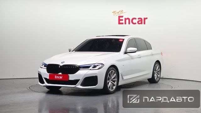 BMW 5 Series (G30)