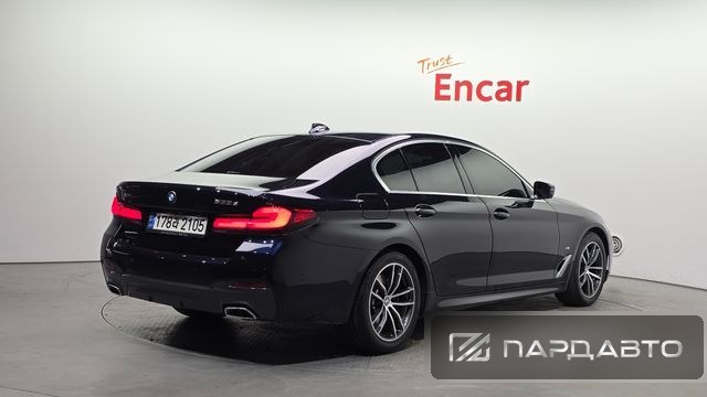 BMW 5 Series (G30)