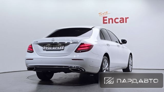 Mercedes-Benz E-Class (W213)