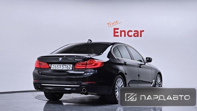 BMW 5 Series (G30)