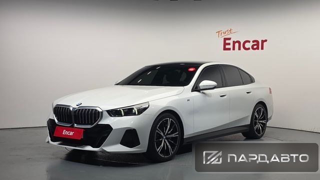 BMW 5 Series (G60)