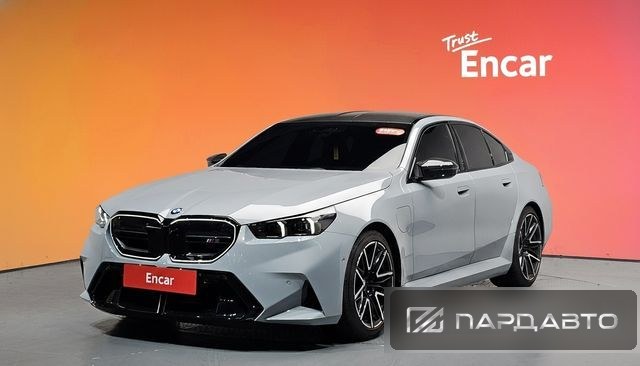 BMW M5 (G90)