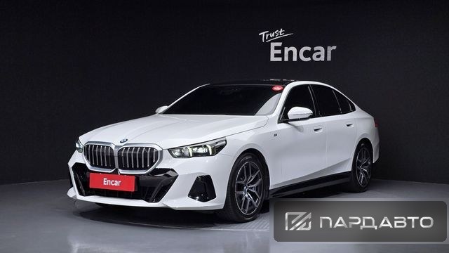 BMW 5 Series (G60)