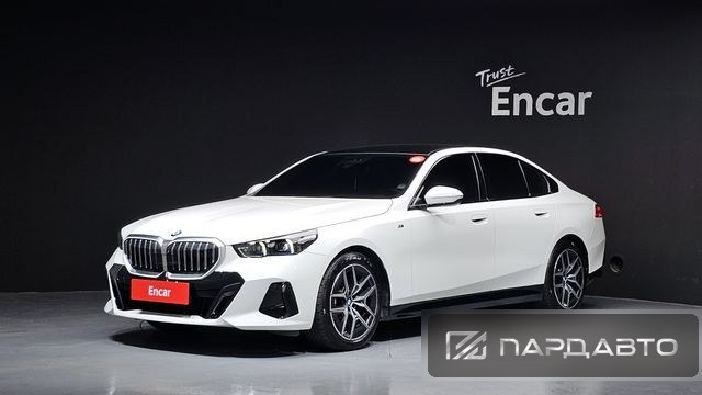 BMW 5 Series (G60)