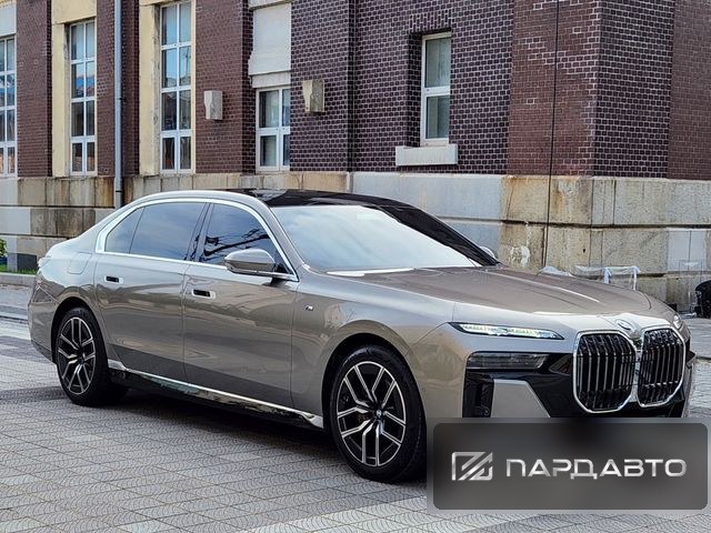 BMW 7 Series (G70)