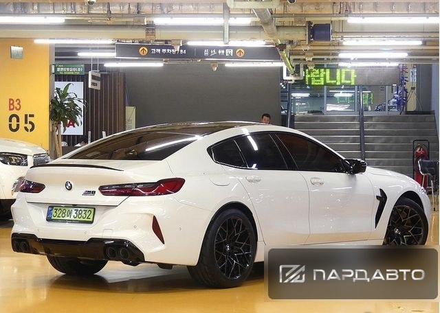 BMW 8 Series (G15)