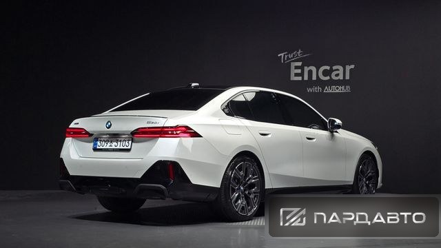 BMW 5 Series (G60)