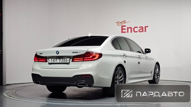 BMW 5 Series (G30)