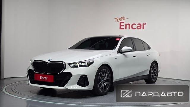 BMW 5 Series (G60)