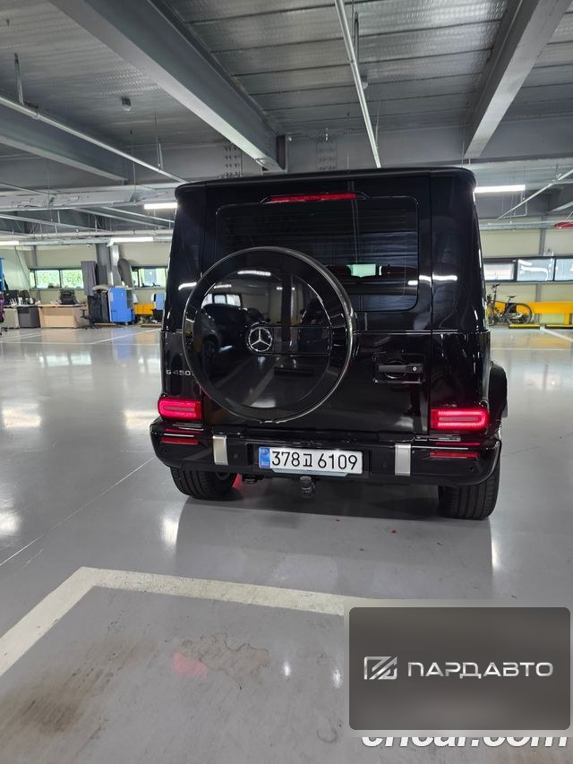 Mercedes-Benz G-Class (W465)