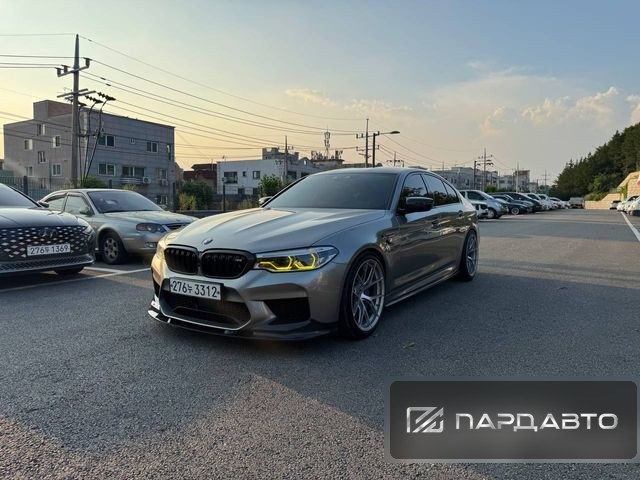 BMW M5 (F90)