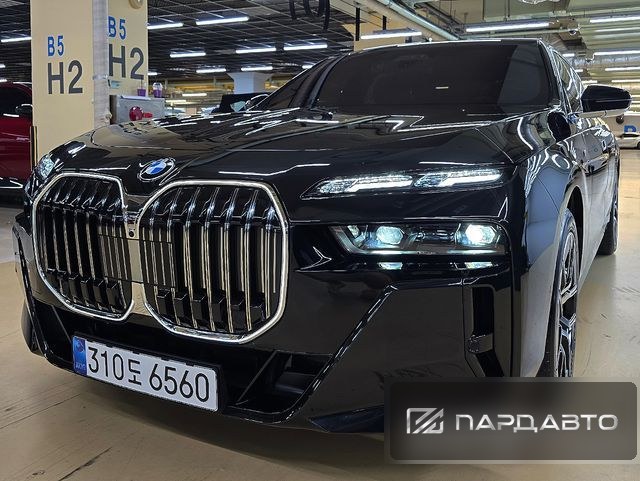 BMW 7 Series (G70)