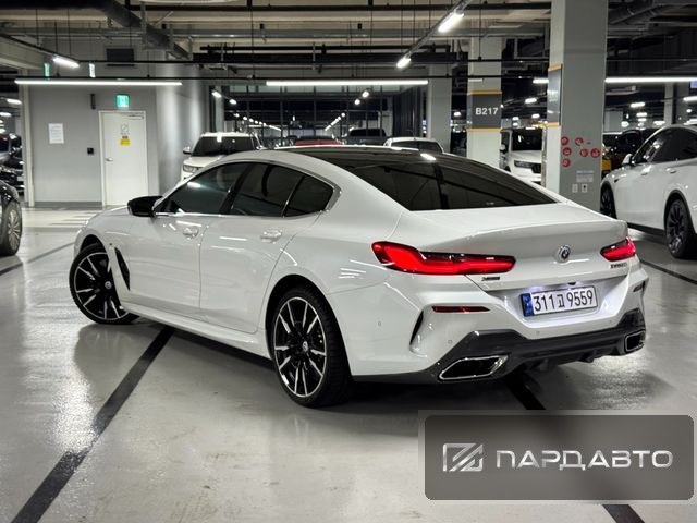 BMW 8 Series (G15)