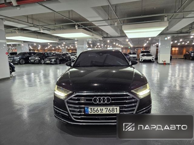 Audi A8 (D5)