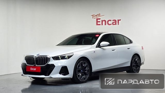 BMW 5 Series (G60)