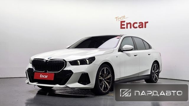 BMW 5 Series (G60)