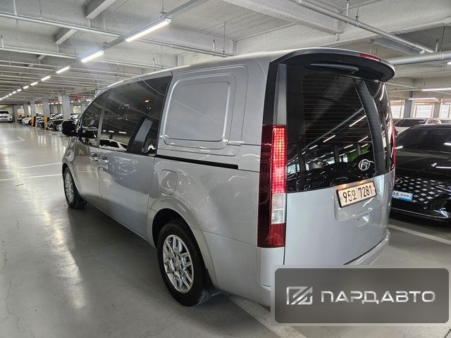 Hyundai Staria (US4)