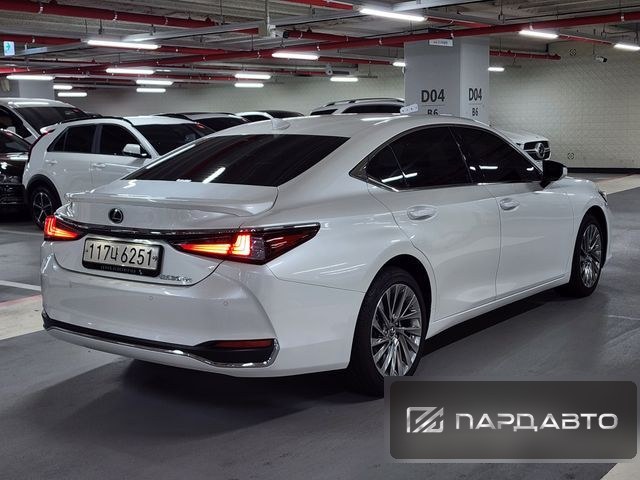 Lexus ES300h