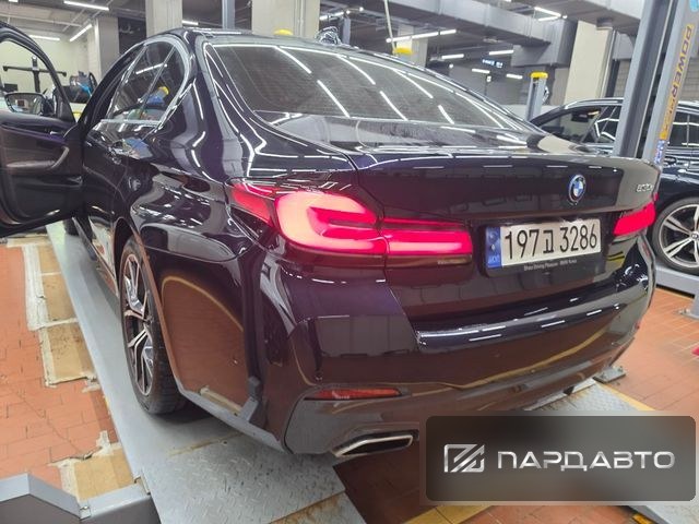 BMW 5 Series (G30)