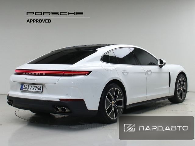 Porsche Panamera (976)