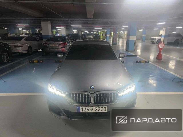 BMW 5 Series (G30)