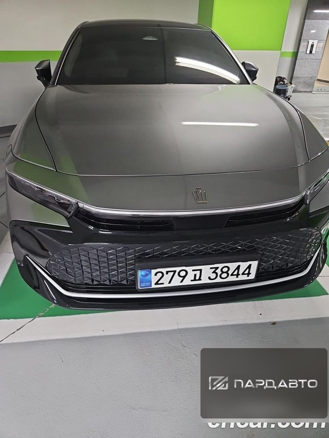 Toyota Crown Crossover