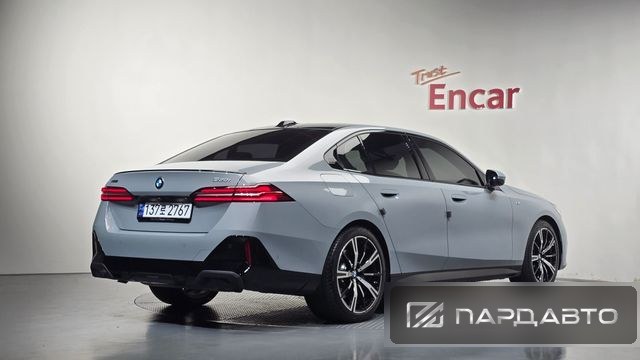 BMW 5 Series (G60)