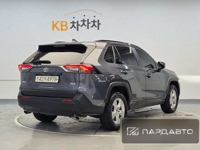 Toyota RAV4 (XA50)