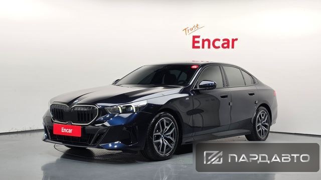 BMW 5 Series (G60)