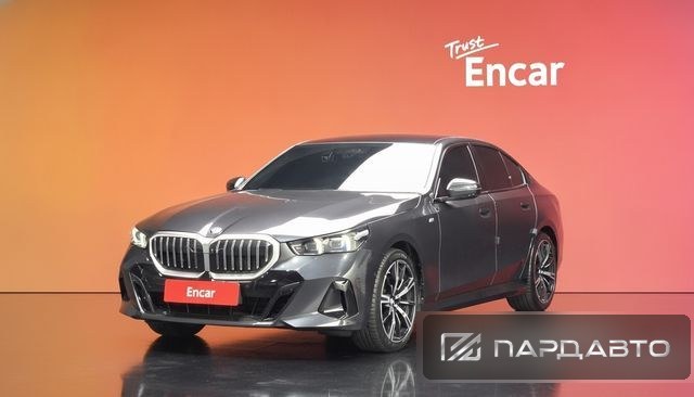 BMW 5 Series (G60)
