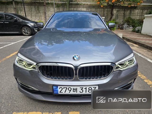 BMW 5 Series (G30)