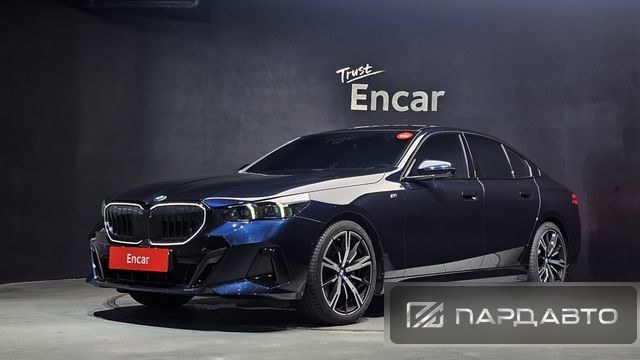 BMW 5 Series (G60)
