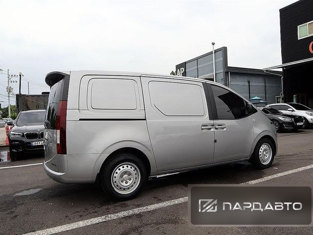 Hyundai Staria (US4)