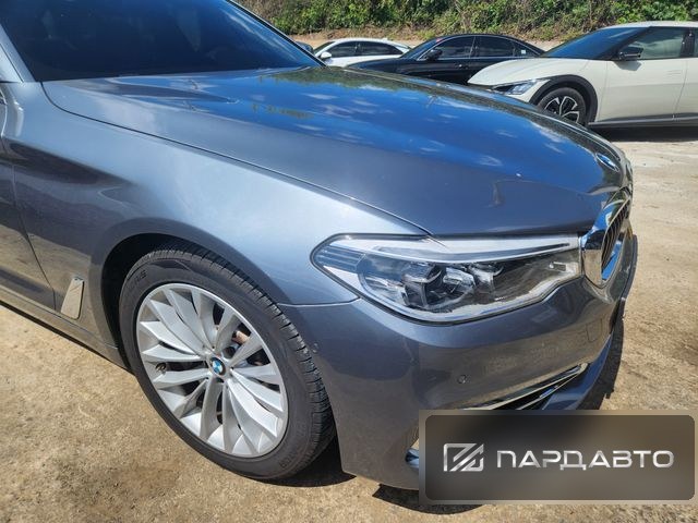 BMW 5 Series (G30)