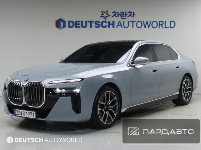 BMW 7 Series (G70)