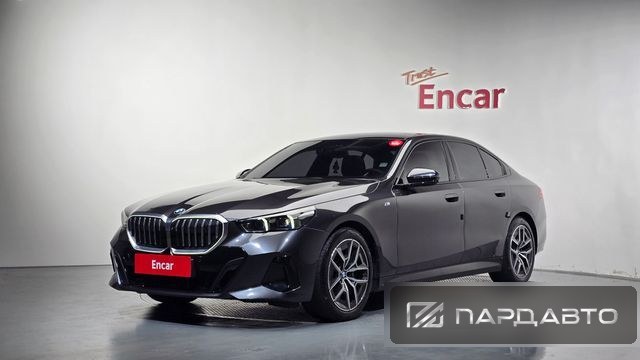 BMW 5 Series (G60)