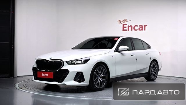 BMW 5 Series (G60)